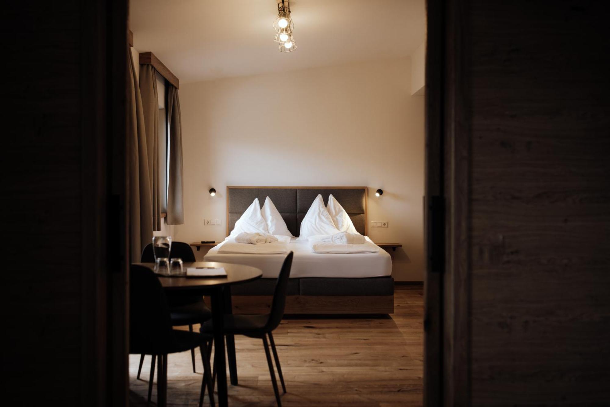 Forstauerwirt Hotel & Restaurant フォルスタウ エクステリア 写真